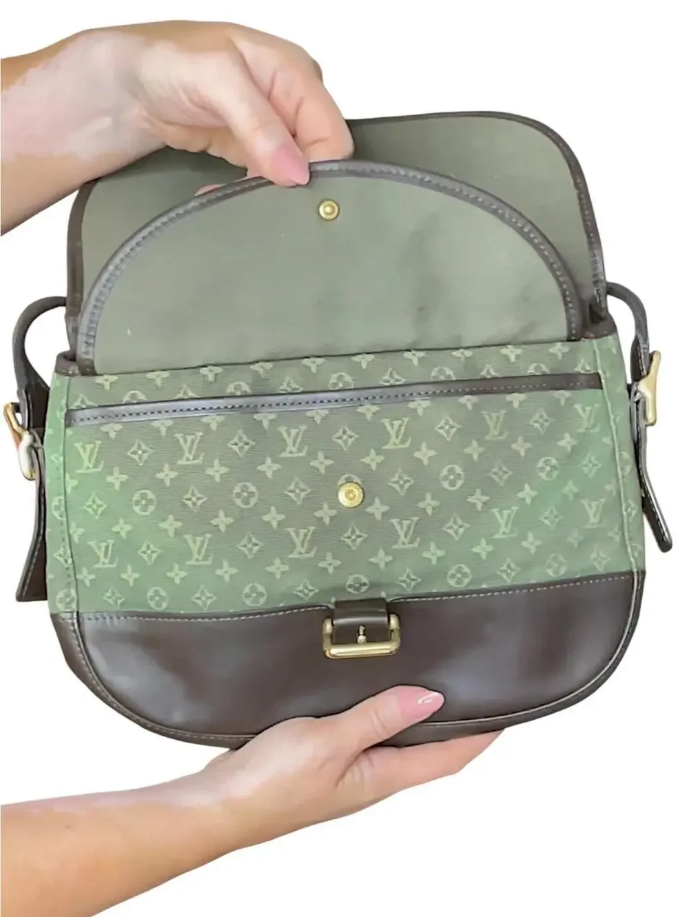 Louis Vuitton Monogram Canvas Messenger Bag